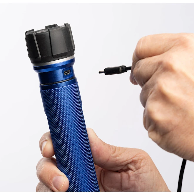 Kobalt Rechargeable - 1000 Lumens LED Flashlight 2 Kobalt Rechargeable - 1000 Lumens LED Flashlight - Image 2